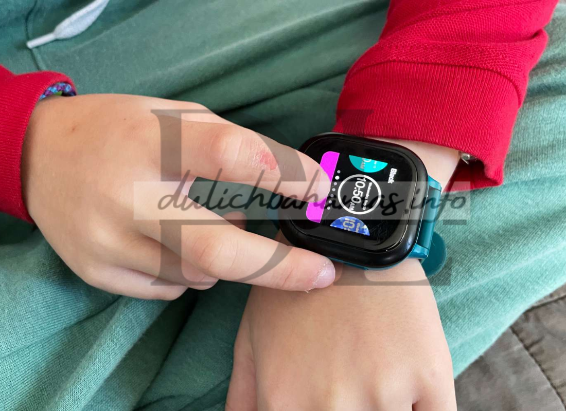 Read more about the article Boys Smart Activity Watch Combining Technology and Playful Design